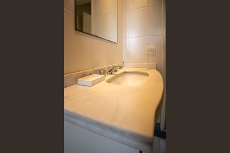 Apartamento à venda com 154m², 3 quartos e 3 vagas Apartamento à venda com 154m², 3 quartos e 3 vagasBanheiro da Suíte 1