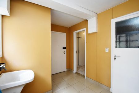 Apartamento para alugar com 220m², 4 quartos e 2 vagas Apartamento para alugar com 220m², 4 quartos e 2 vagaslavanderia