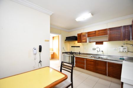 Apartamento para alugar com 220m², 4 quartos e 2 vagas Apartamento para alugar com 220m², 4 quartos e 2 vagascozinha