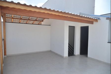 Casa à venda com 130m², 2 quartos e 4 vagasCobertura