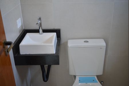 Casa à venda com 130m², 2 quartos e 4 vagasBanheiro da Suíte 2