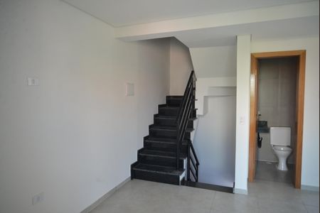 Casa à venda com 130m², 2 quartos e 4 vagasSala