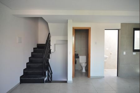 Casa à venda com 130m², 2 quartos e 4 vagasSala