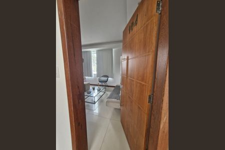 Apartamento para alugar com 100m², 3 quartos e 1 vaga Apartamento para alugar com 100m², 3 quartos e 1 vagaPorta de entrada