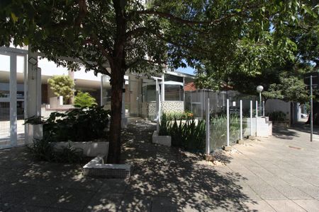 Apartamento para alugar com 91m², 2 quartos e 1 vagaFachada
