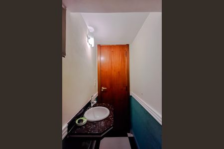 Casa à venda com 192m², 4 quartos e 4 vagasLavabo