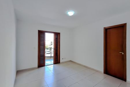 Casa à venda com 192m², 4 quartos e 4 vagasQuarto 4 - Suíte