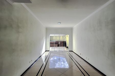 Casa à venda com 192m², 4 quartos e 4 vagasSala