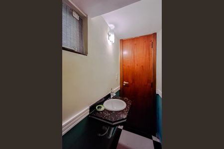 Casa à venda com 192m², 4 quartos e 4 vagasLavabo