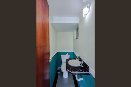 Casa à venda com 192m², 4 quartos e 4 vagasLavabo