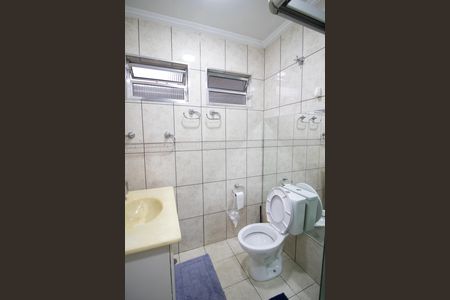 Casa à venda com 107m², 3 quartos e 3 vagasBANHEIRO