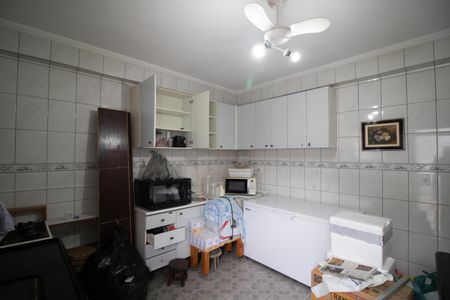 Casa à venda com 107m², 3 quartos e 3 vagasEDÍCULA