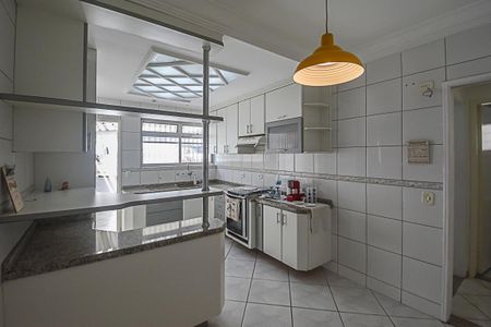 Casa à venda com 133m², 2 quartos e 3 vagasCozinha 