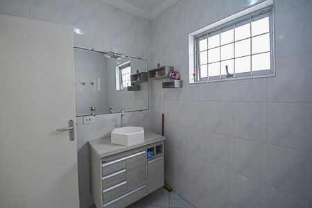 Casa à venda com 133m², 2 quartos e 3 vagasBanheiro 