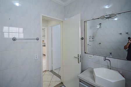 Casa à venda com 133m², 2 quartos e 3 vagasBanheiro 