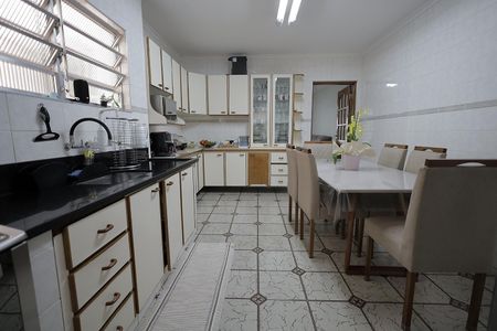 Casa à venda com 122m², 2 quartos e 2 vagasCozinha