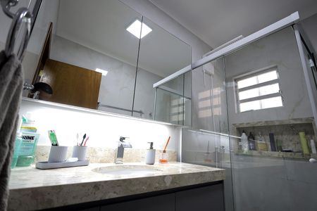 Casa à venda com 122m², 2 quartos e 2 vagasBanheiro
