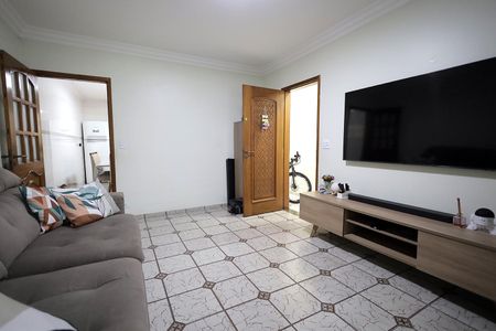 Casa à venda com 122m², 2 quartos e 2 vagasSala