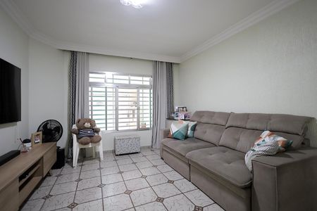 Casa à venda com 122m², 2 quartos e 2 vagasSala