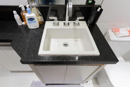 Casa à venda com 450m², 3 quartos e 4 vagas Casa à venda com 450m², 3 quartos e 4 vagasBanheiro da suíte 2