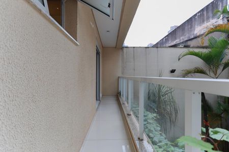 Casa à venda com 450m², 3 quartos e 4 vagas Casa à venda com 450m², 3 quartos e 4 vagasVaranda da suíte 1