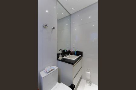 Casa à venda com 450m², 3 quartos e 4 vagas Casa à venda com 450m², 3 quartos e 4 vagasBanheiro da suíte 3