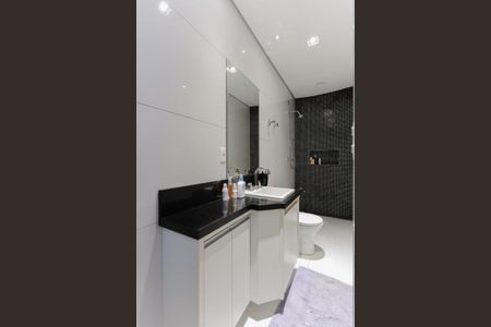 Casa à venda com 450m², 3 quartos e 4 vagas Casa à venda com 450m², 3 quartos e 4 vagasBanheiro da suíte 2