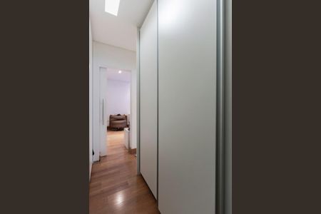 Casa à venda com 450m², 3 quartos e 4 vagas Casa à venda com 450m², 3 quartos e 4 vagasCloset da suíte 1