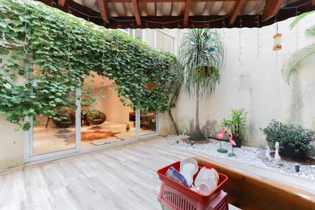 Casa à venda com 450m², 3 quartos e 4 vagas Casa à venda com 450m², 3 quartos e 4 vagasÁrea de lazer