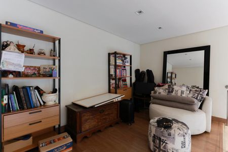 Casa à venda com 450m², 3 quartos e 4 vagas Casa à venda com 450m², 3 quartos e 4 vagasSala de leitura