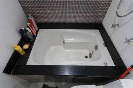 Casa à venda com 450m², 3 quartos e 4 vagas Casa à venda com 450m², 3 quartos e 4 vagasBanheiro da suíte 3