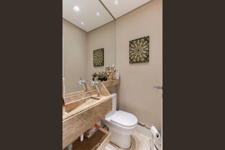 Casa à venda com 450m², 3 quartos e 4 vagas Casa à venda com 450m², 3 quartos e 4 vagasLavabo