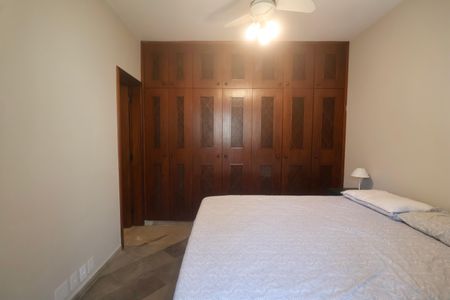 Apartamento para alugar com 280m², 4 quartos e 2 vagas Apartamento para alugar com 280m², 4 quartos e 2 vagasSuíte 2