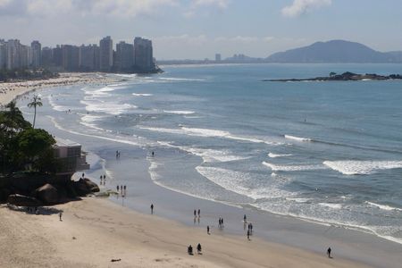 Apartamento para alugar com 280m², 4 quartos e 2 vagas Apartamento para alugar com 280m², 4 quartos e 2 vagasVista