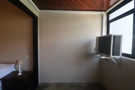 Apartamento para alugar com 280m², 4 quartos e 2 vagas Apartamento para alugar com 280m², 4 quartos e 2 vagasVaranda