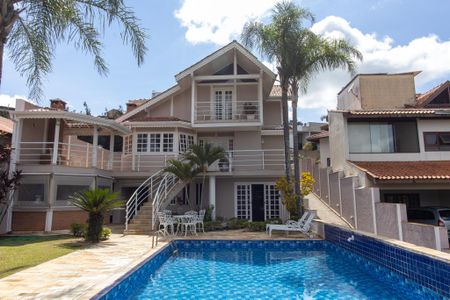 Casa de condomínio à venda com 335m², 4 quartos e 4 vagasÁrea externa