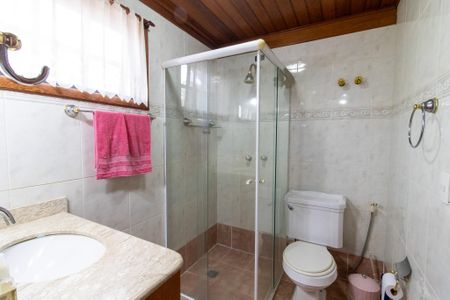 Casa de condomínio à venda com 335m², 4 quartos e 4 vagasBanheiro da Suíte 3