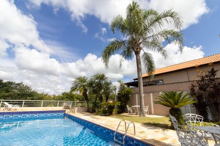 Casa de condomínio à venda com 335m², 4 quartos e 4 vagasÁrea externa