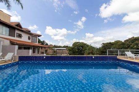 Casa de condomínio à venda com 335m², 4 quartos e 4 vagasÁrea externa
