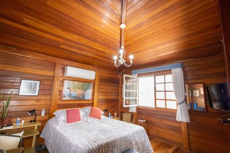 Casa de condomínio à venda com 335m², 4 quartos e 4 vagasSuite 1