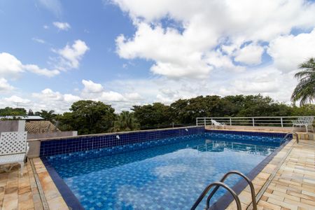 Casa de condomínio à venda com 335m², 4 quartos e 4 vagasPiscina