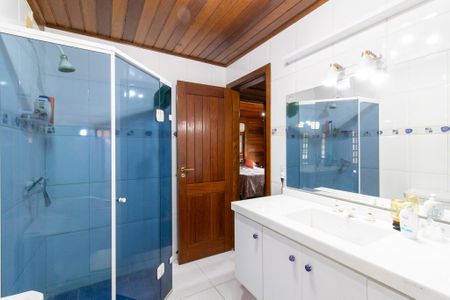 Casa de condomínio à venda com 335m², 4 quartos e 4 vagasBanheiro da Suíte 1