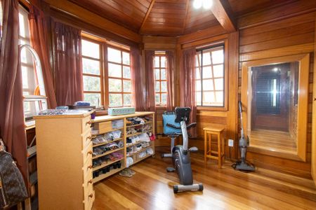 Casa de condomínio à venda com 335m², 4 quartos e 4 vagasSuite 1