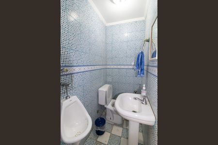 Casa de condomínio à venda com 335m², 4 quartos e 4 vagasSauna