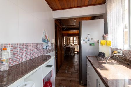 Casa de condomínio à venda com 335m², 4 quartos e 4 vagasCozinha