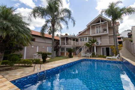 Casa de condomínio à venda com 335m², 4 quartos e 4 vagasÁrea externa