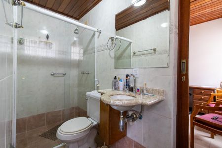 Casa de condomínio à venda com 335m², 4 quartos e 4 vagasBanheiro da Suíte 2