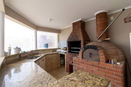 Casa de condomínio à venda com 335m², 4 quartos e 4 vagasÁrea externa