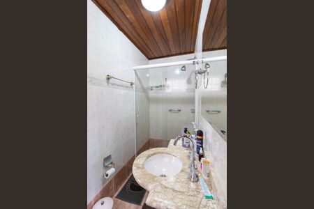 Casa de condomínio à venda com 335m², 4 quartos e 4 vagasBanheiro da Suíte 2