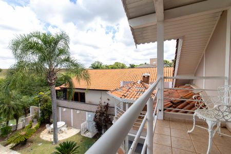 Casa de condomínio à venda com 335m², 4 quartos e 4 vagasVaranda